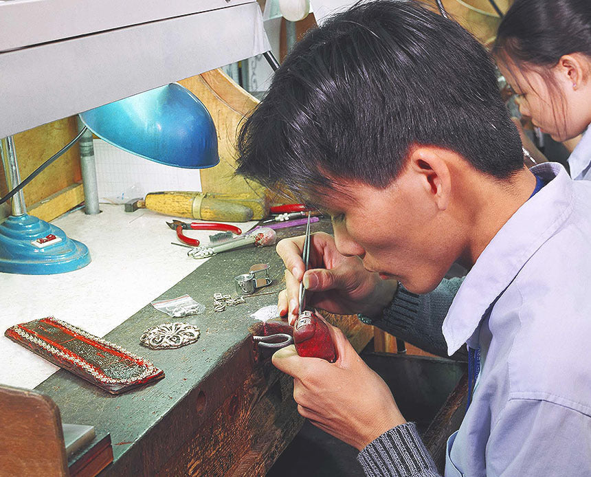 Lab-Grown Emeralds: A Guide to Cultivated Gems