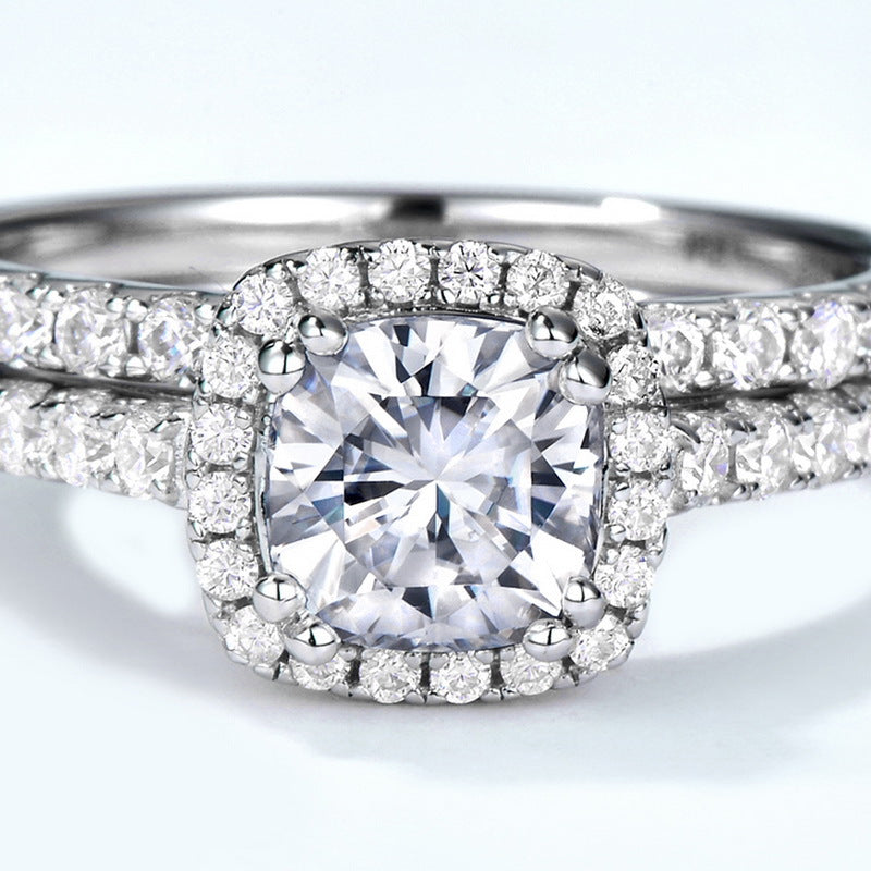 Noble Elegant Group Moissanite Ring