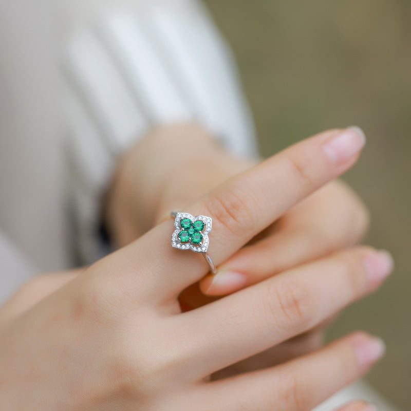 Luxury Four-leaf Clover Petal Emerald Ring