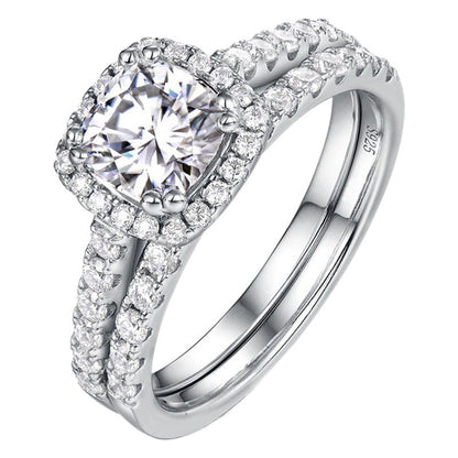 Noble Elegant Group Moissanite Ring