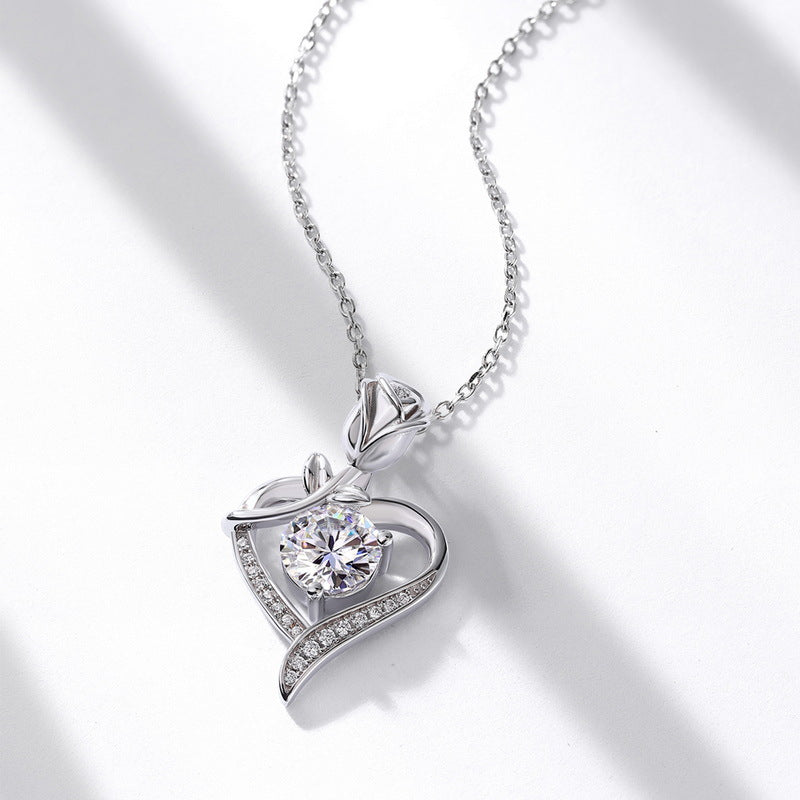 Light Luxury Moissanite Pendant Necklace