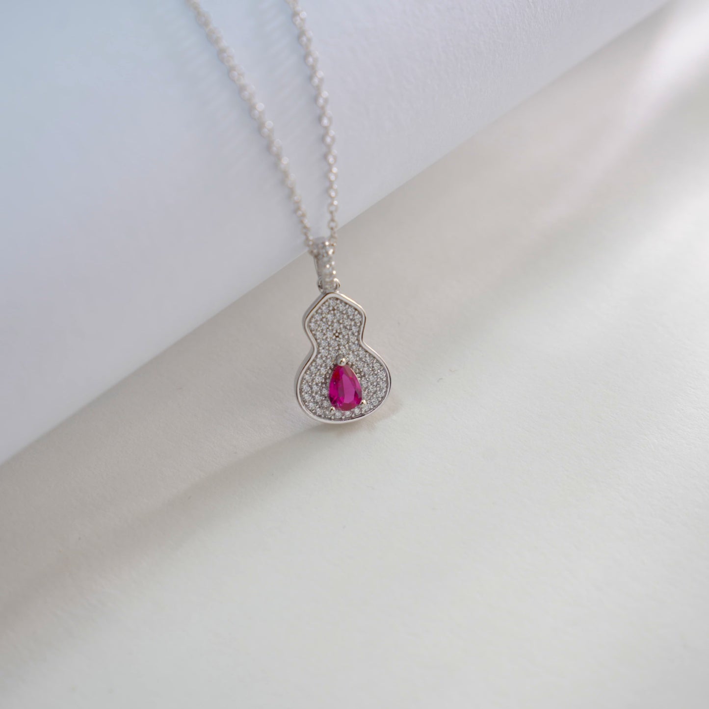 Luxury Ruby Gourd Necklace