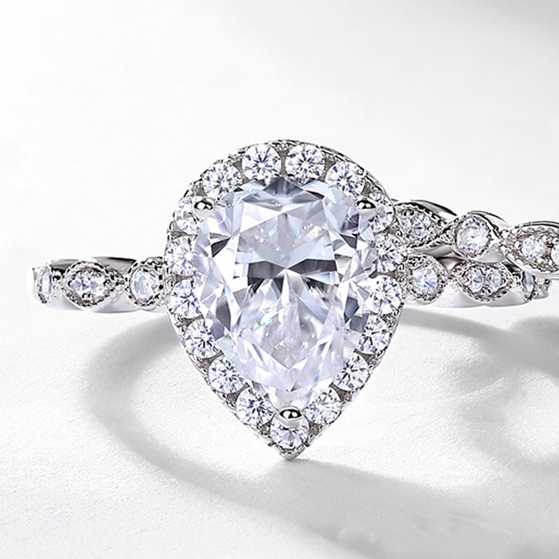 Light Luxury Water Drops Moissanite Ring